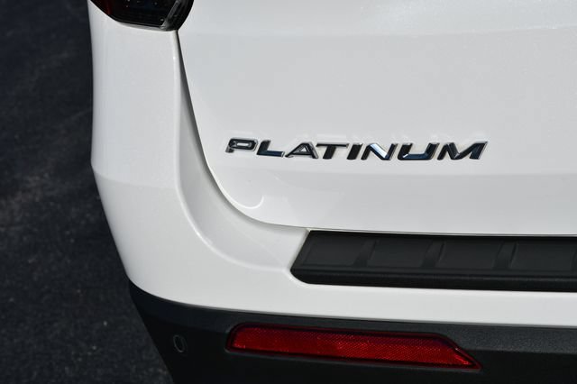 Used 2025 Ford Explorer Platinum w/ Ultimate Package AWD/4WD image 29