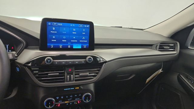 New 2026 Ford Escape Active w/ Cold Weather Package image 18