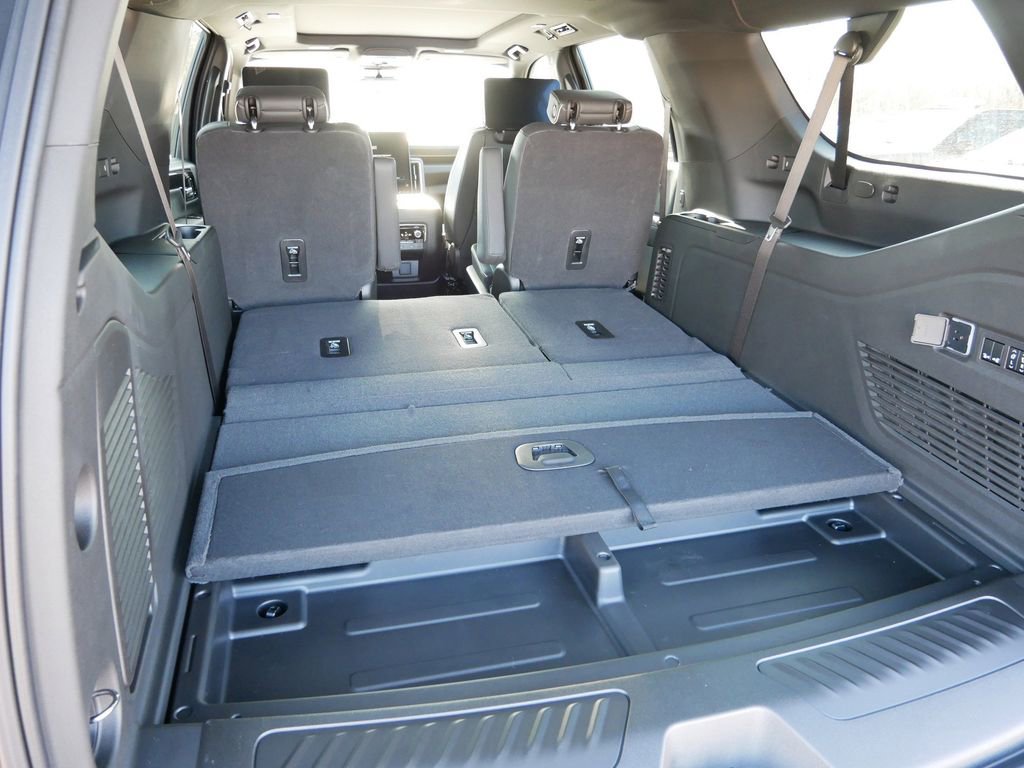 New 2026 GMC Yukon XL Elevation w/ Elevation Premium Package image 6
