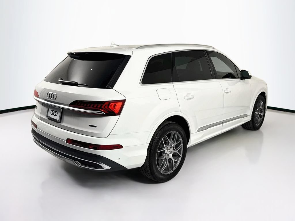 Used 2023 Audi Q7 3.0T Premium AWD/4WD image 5