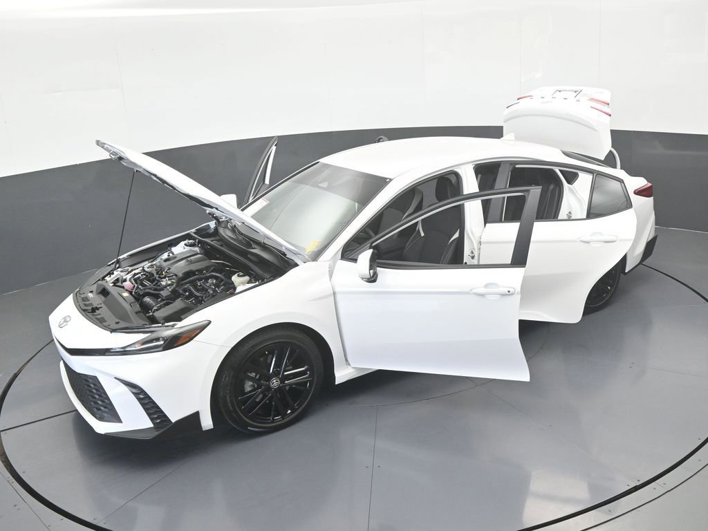 Used 2026 Toyota Camry SE image 65