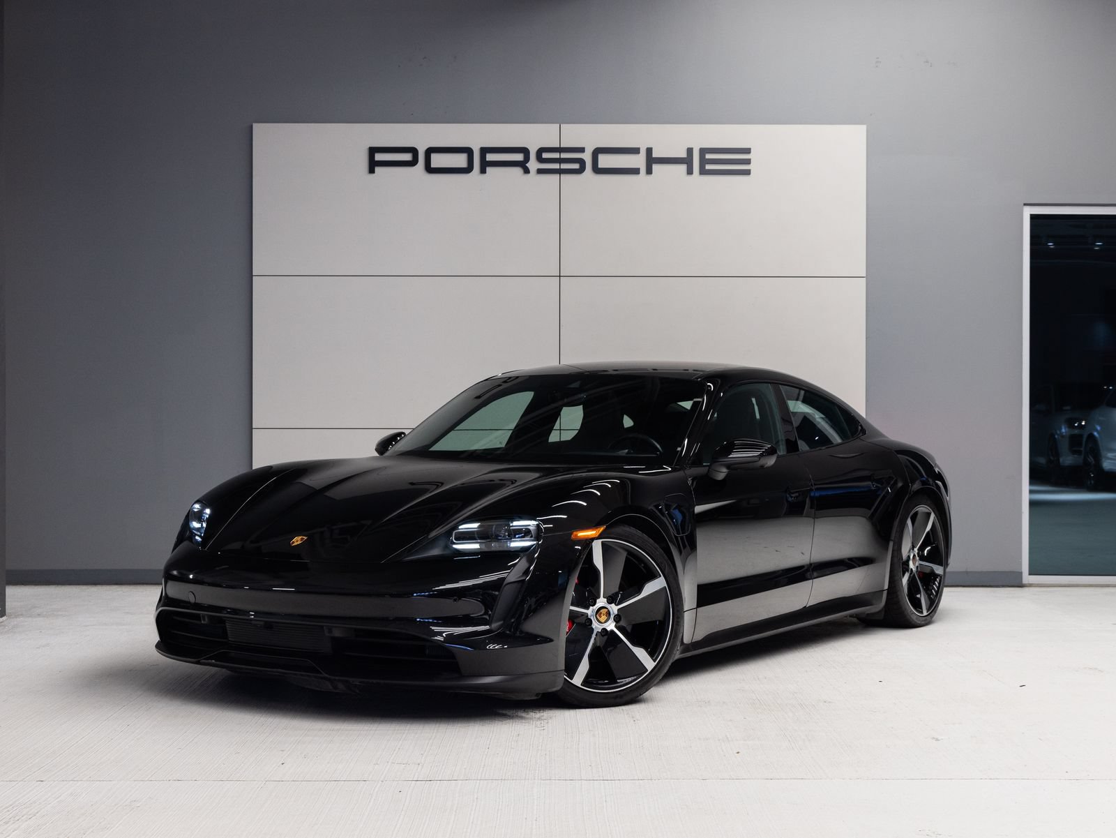 Certified 2023 Porsche Taycan 4S AWD/4WD image 1