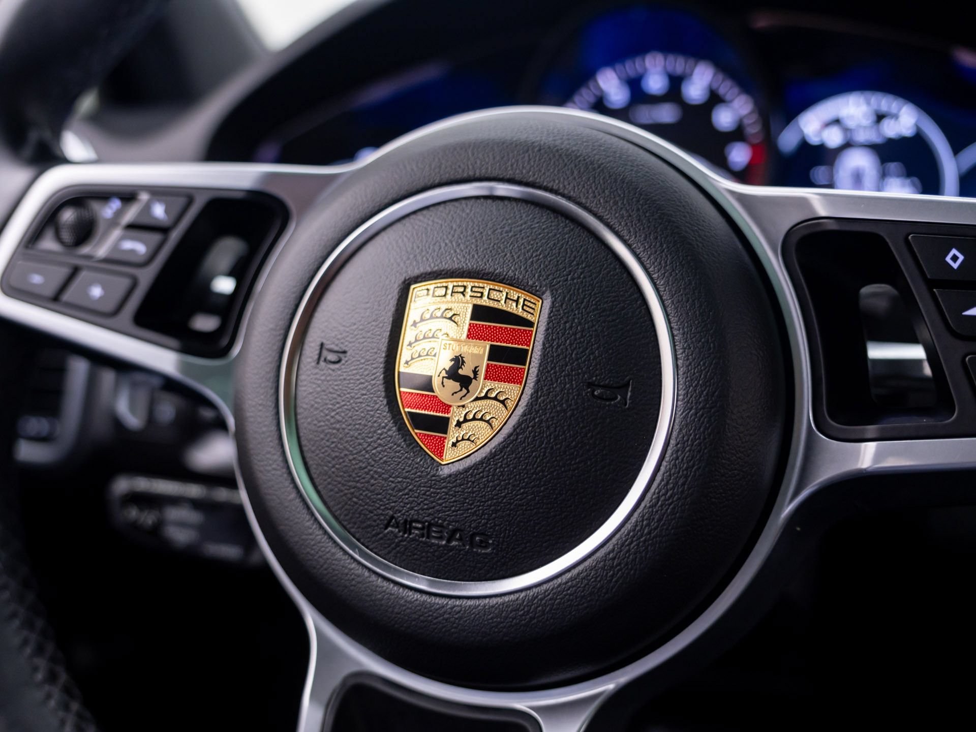 Used 2023 Porsche Cayenne AWD/4WD image 22