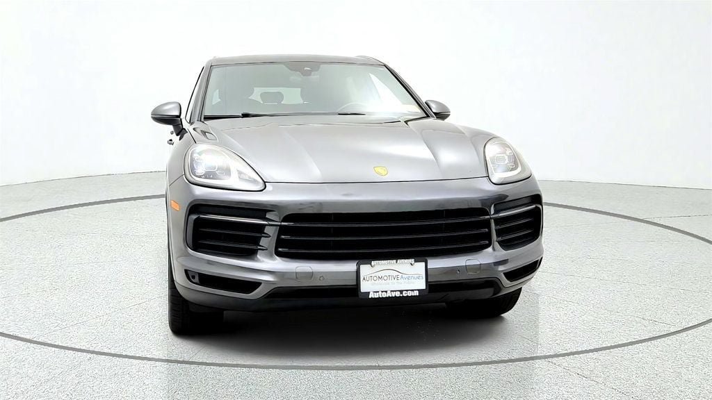 Used 2021 Porsche Cayenne AWD/4WD image 2