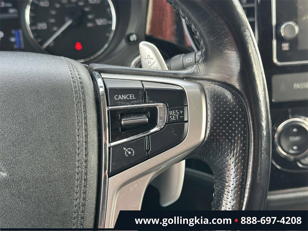 Used 2018 Mitsubishi Outlander SEL image 23