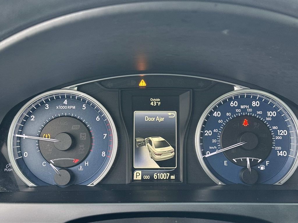 Used 2016 Toyota Camry XLE image 22