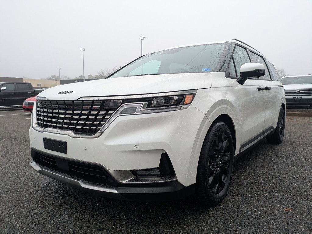 Used 2024 Kia Carnival SX Prestige image 8