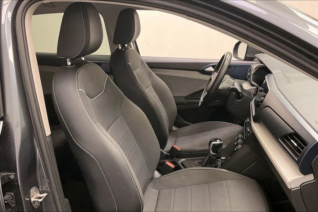 Used 2024 Volkswagen Taos SE image 6