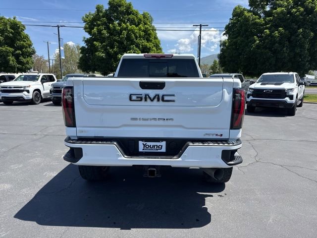 Used 2024 GMC Sierra 3500 AT4 w/ AT4 Premium Plus Package AWD/4WD image 6