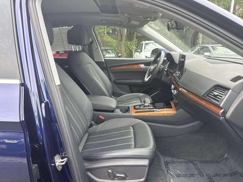 Used 2023 Audi Q5 2.0T Premium w/ Convenience Package AWD/4WD image 26