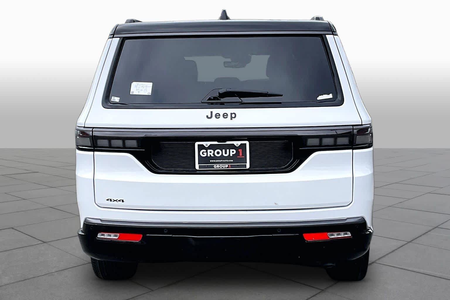 New 2026 Jeep Grand Wagoneer L Summit AWD/4WD image 4
