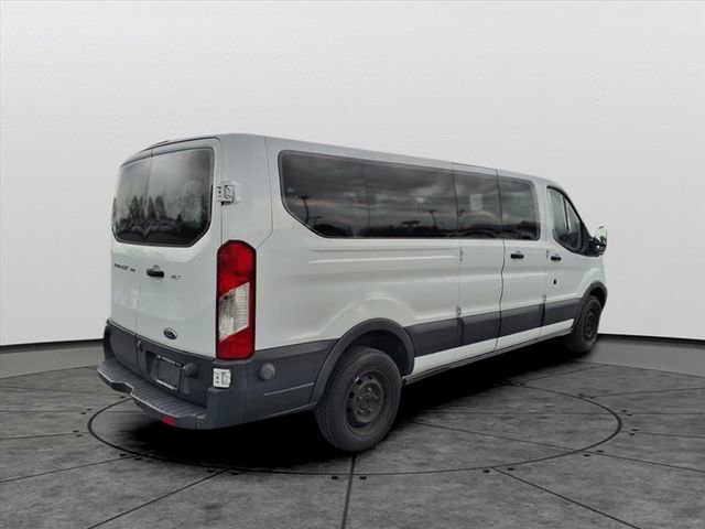 Used 2015 Ford Transit 350 XLT RWD image 4
