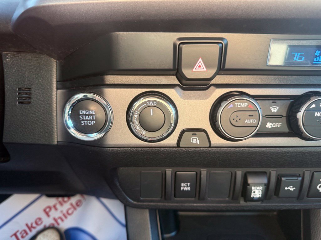Used 2021 Toyota Tacoma TRD Sport AWD/4WD image 31