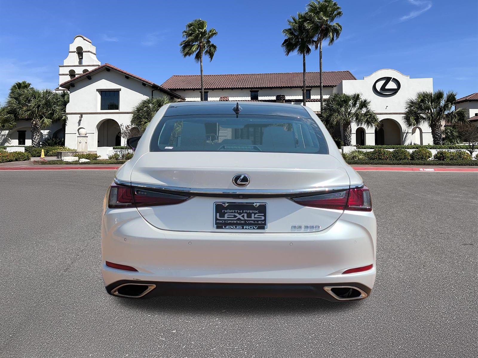 Certified 2020 Lexus ES 350 Ultra Luxury w/ Accessory Package 2 FWD image 3