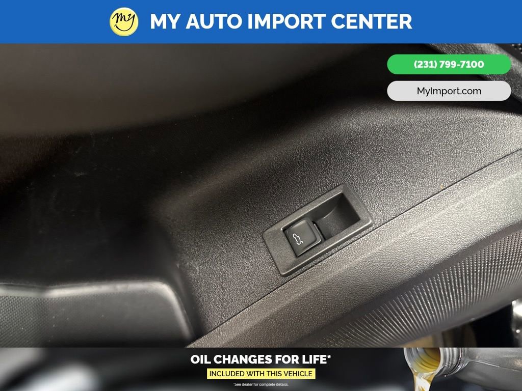 Used 2025 Audi Q5 Premium w/ Convenience Package image 12