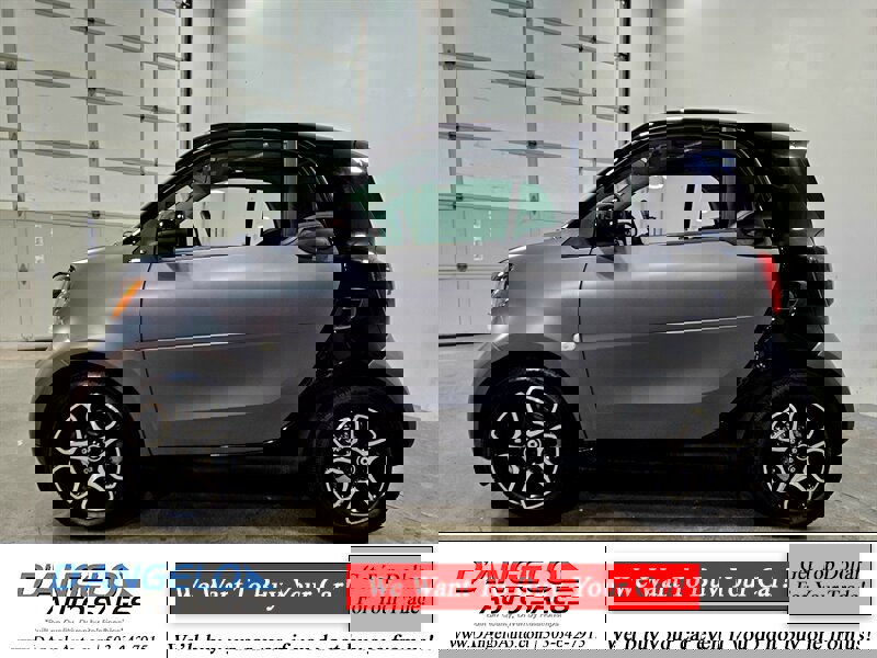 Used 2017 smart fortwo Prime image 5