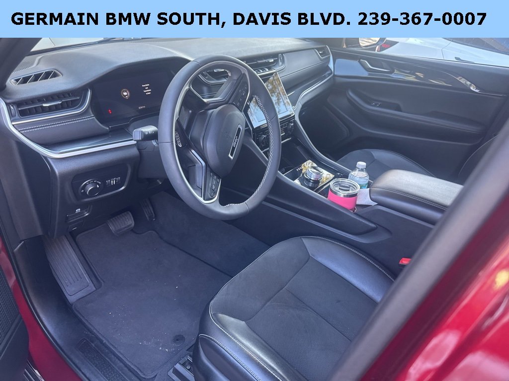 Used 2023 Jeep Grand Cherokee Altitude image 41