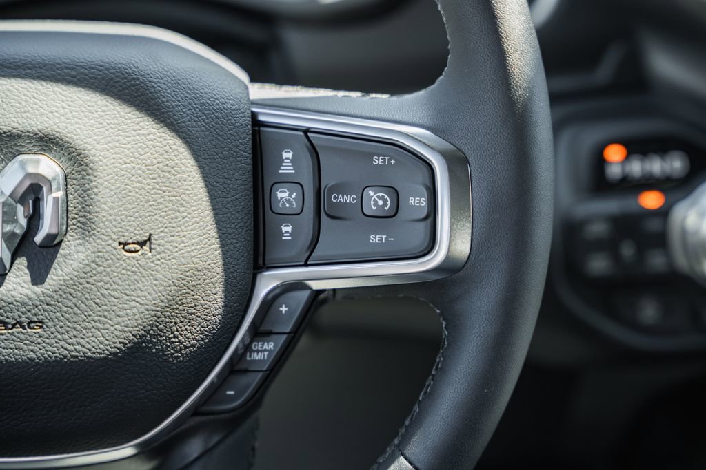 New 2026 RAM 1500 Laramie AWD/4WD image 32