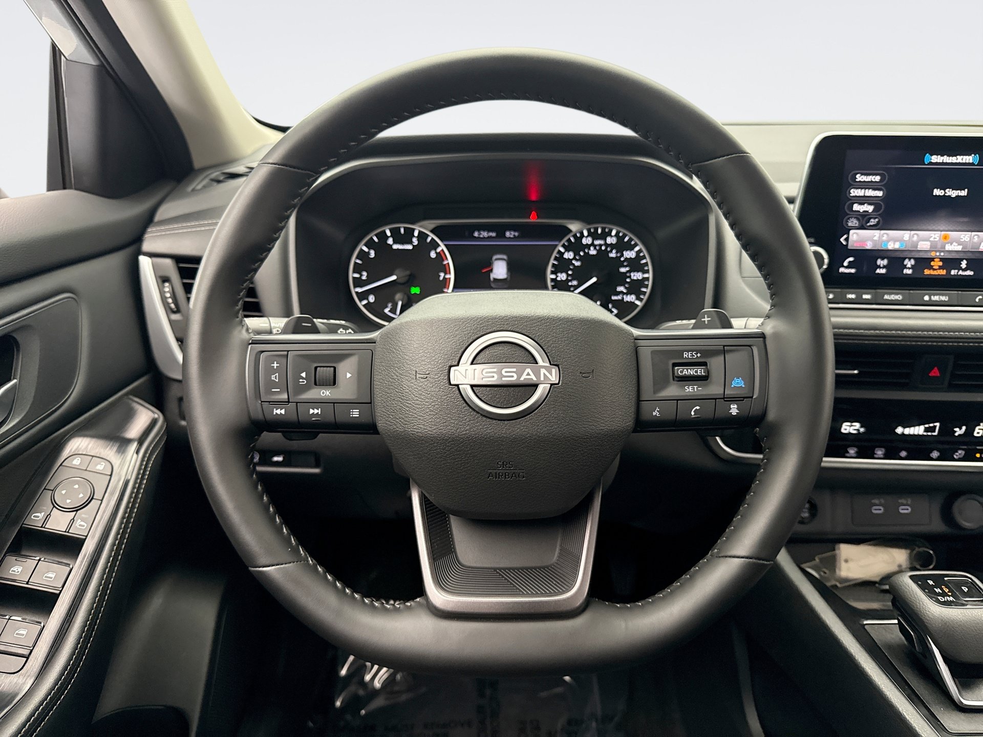 Used 2025 Nissan Rogue SV AWD/4WD image 12