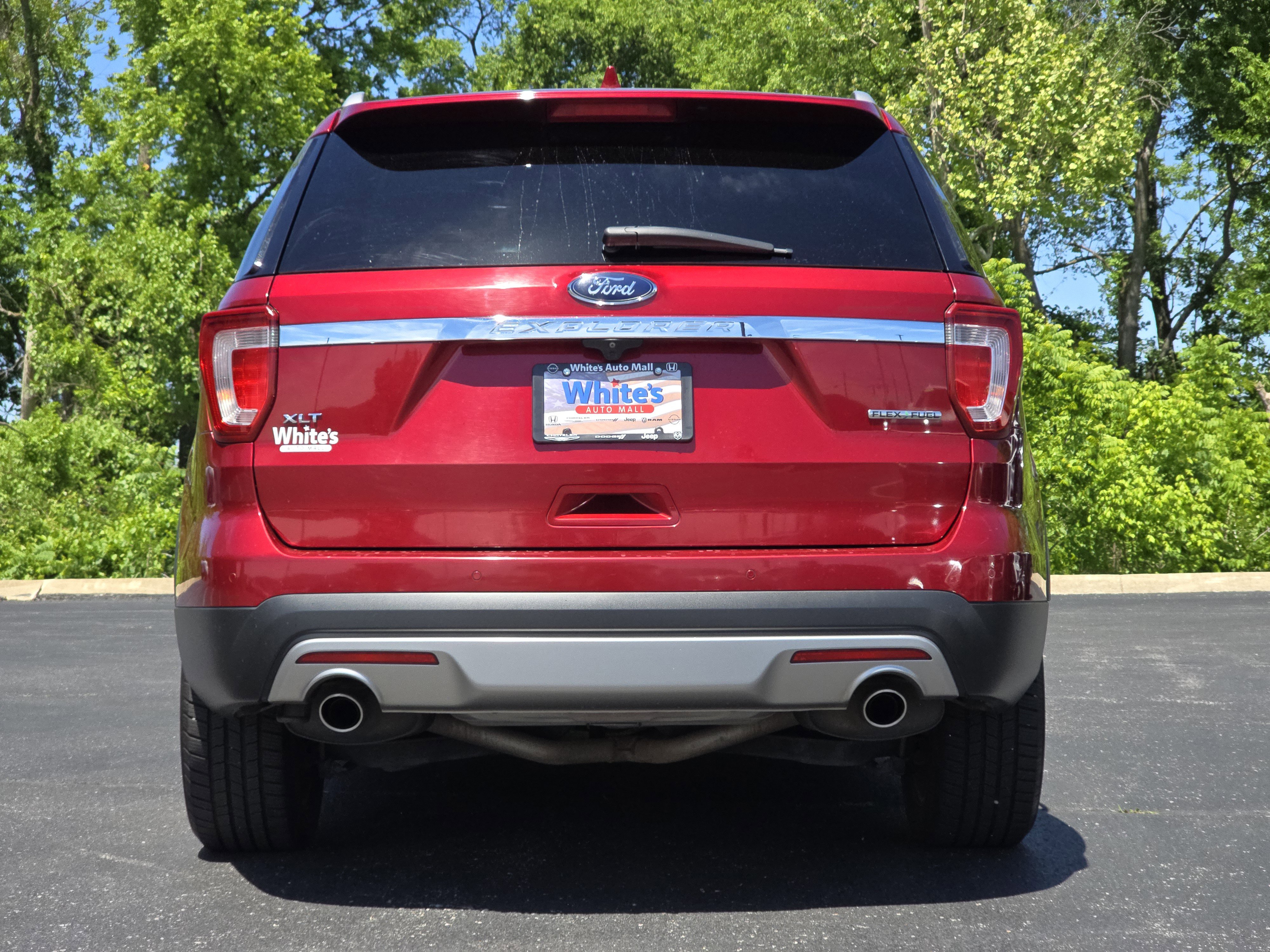 Used 2016 Ford Explorer XLT w/ Equipment Group 202A FWD image 15