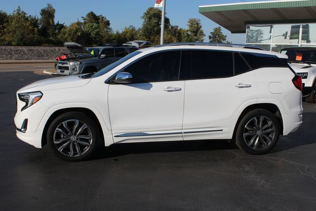 Used 2020 GMC Terrain Denali w/ LPO, Floor Liner Package FWD image 6