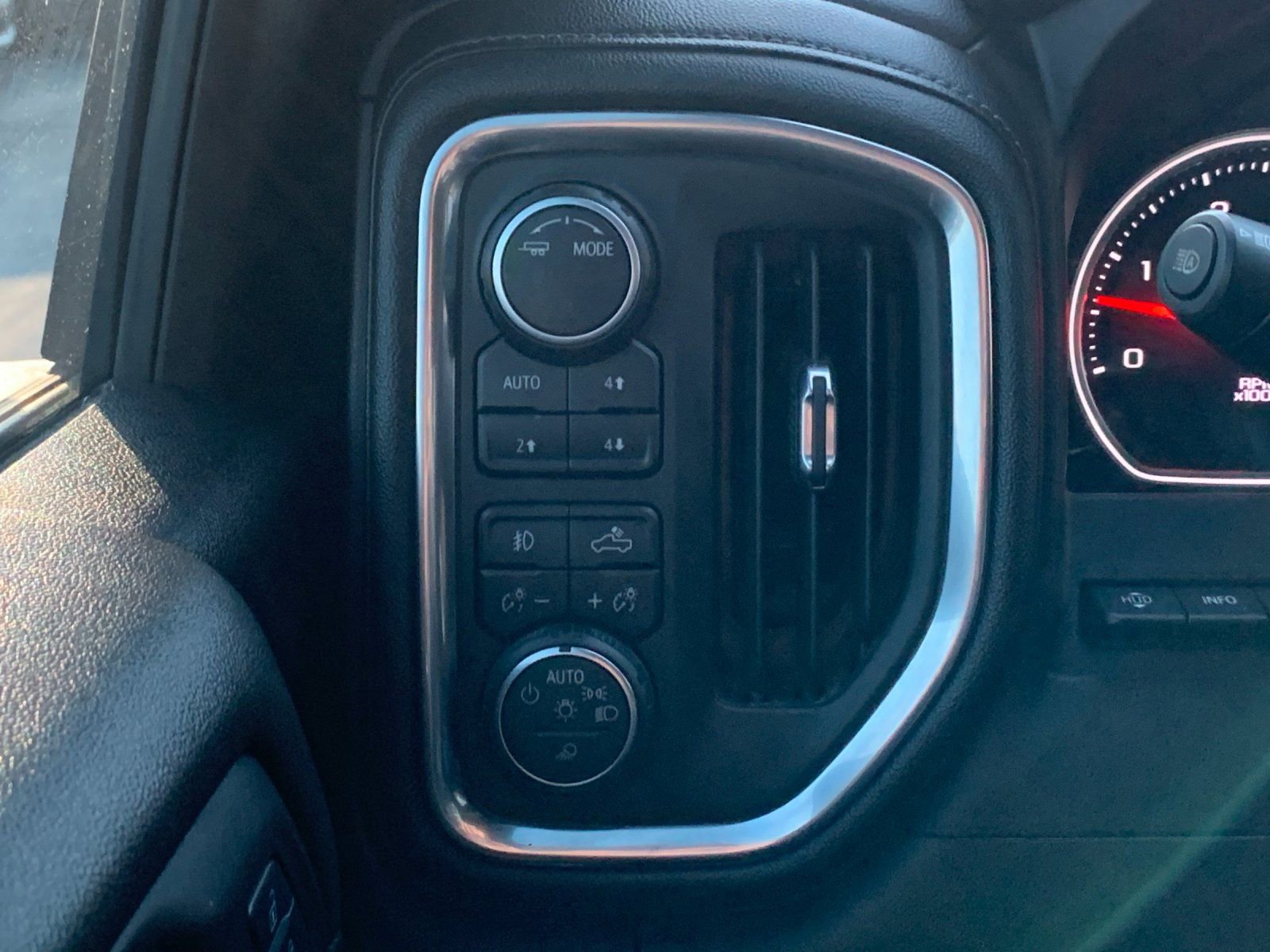 Used 2020 Chevrolet Silverado 3500 High Country w/ Z71 Off-Road Package image 31