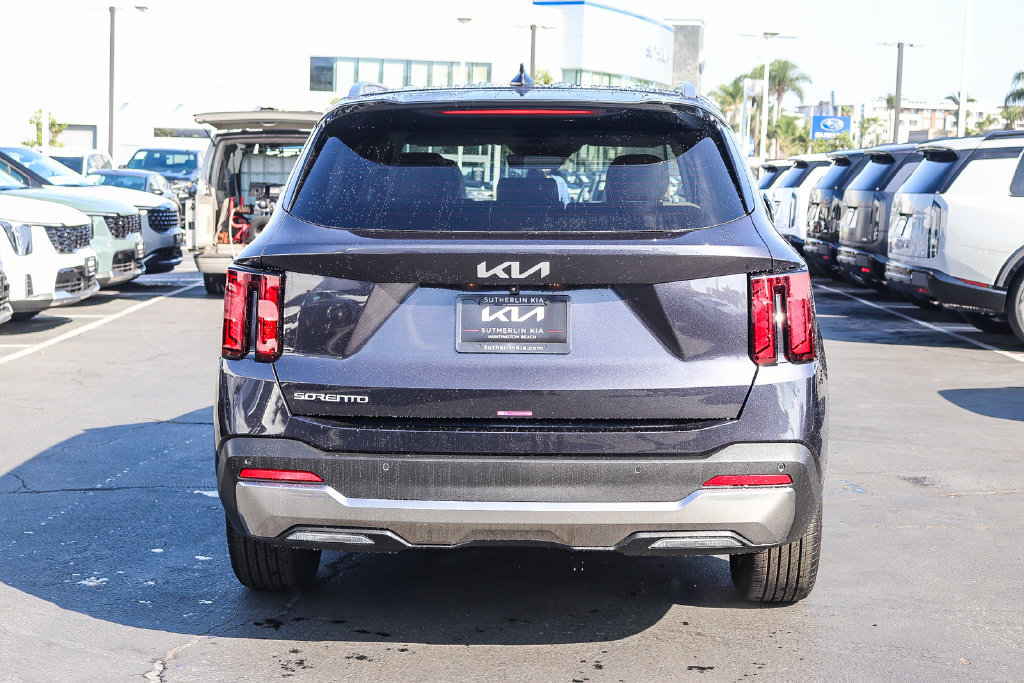 Certified 2026 Kia Sorento S FWD image 5