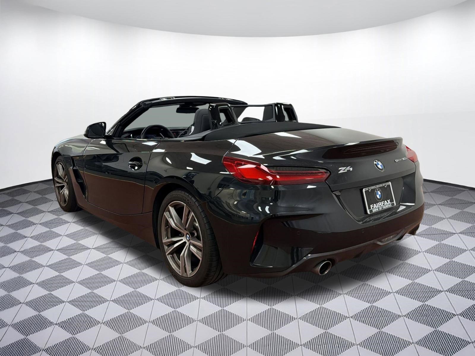 Certified 2023 BMW Z4 sDrive30i w/ Convenience Package image 3