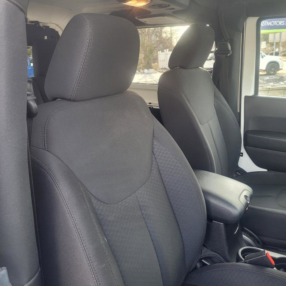 Used 2015 Jeep Wrangler Sport w/ Quick Order Package 24S AWD/4WD image 22