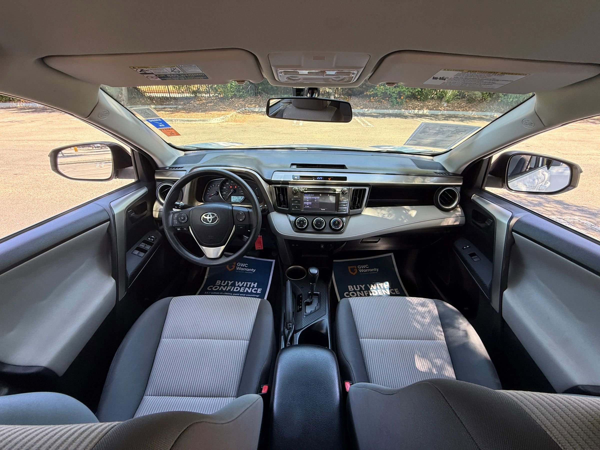 Used 2015 Toyota RAV4 LE image 12
