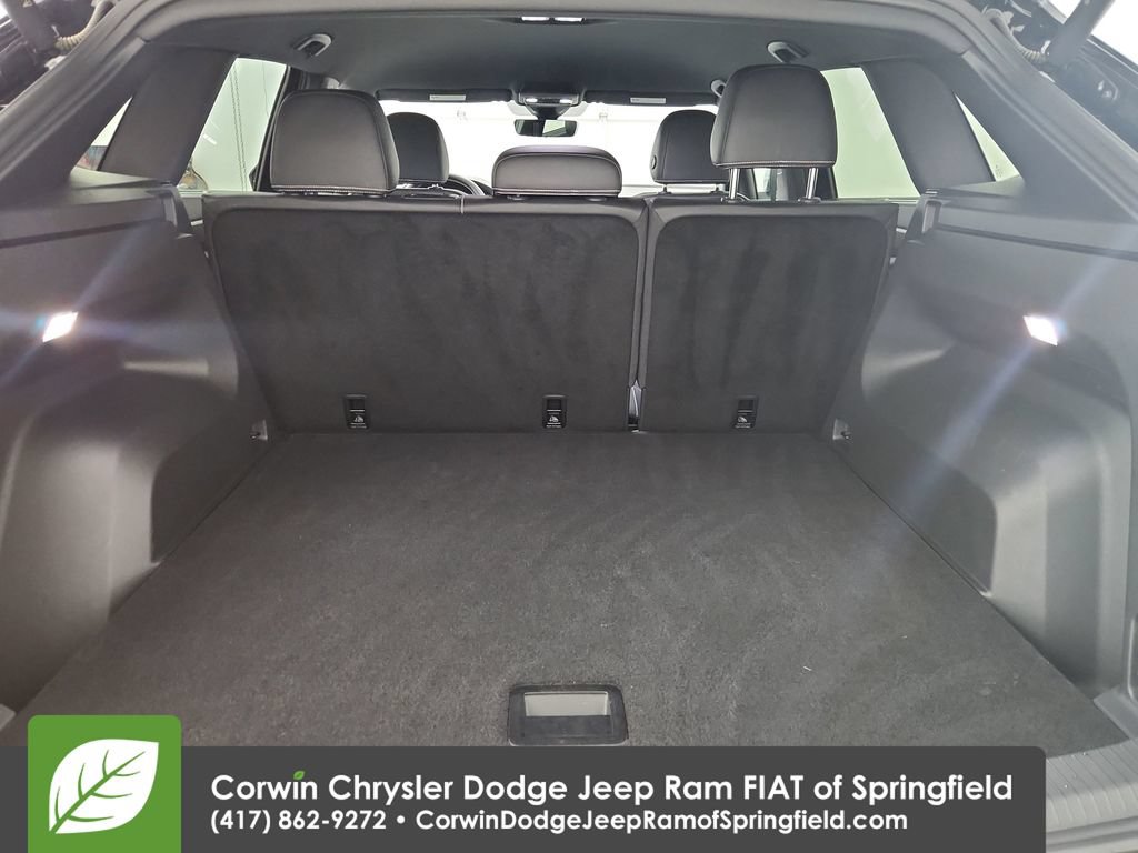 Used 2026 Volkswagen Atlas Cross Sport SE AWD/4WD image 29