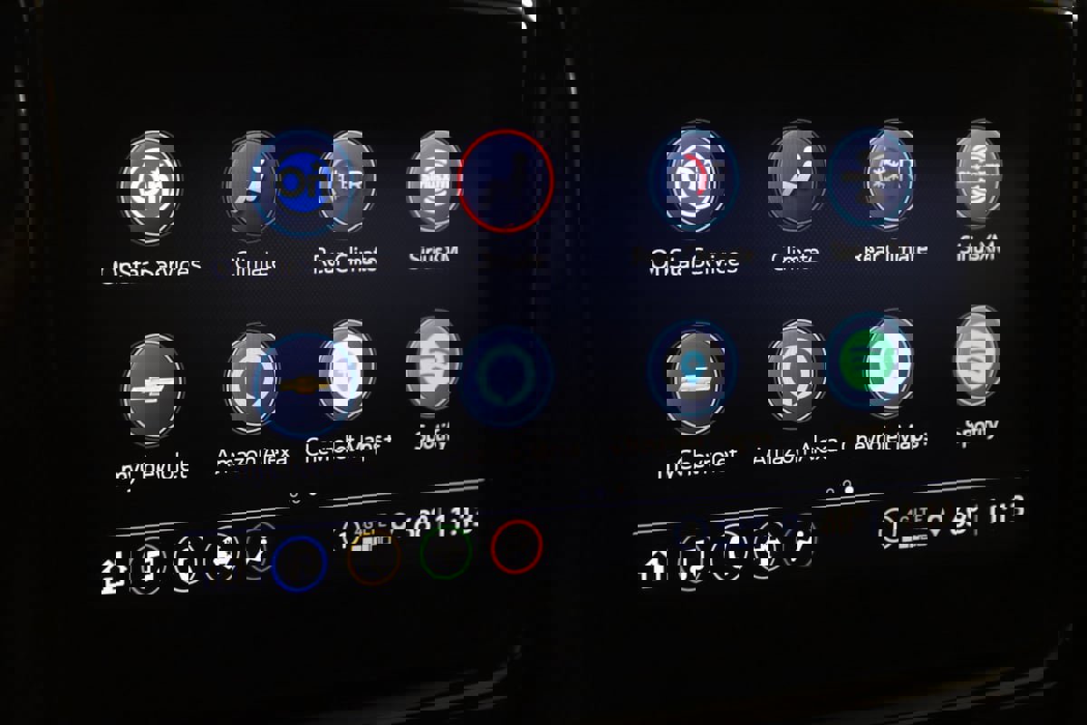 Used 2023 Chevrolet Traverse LT image 31