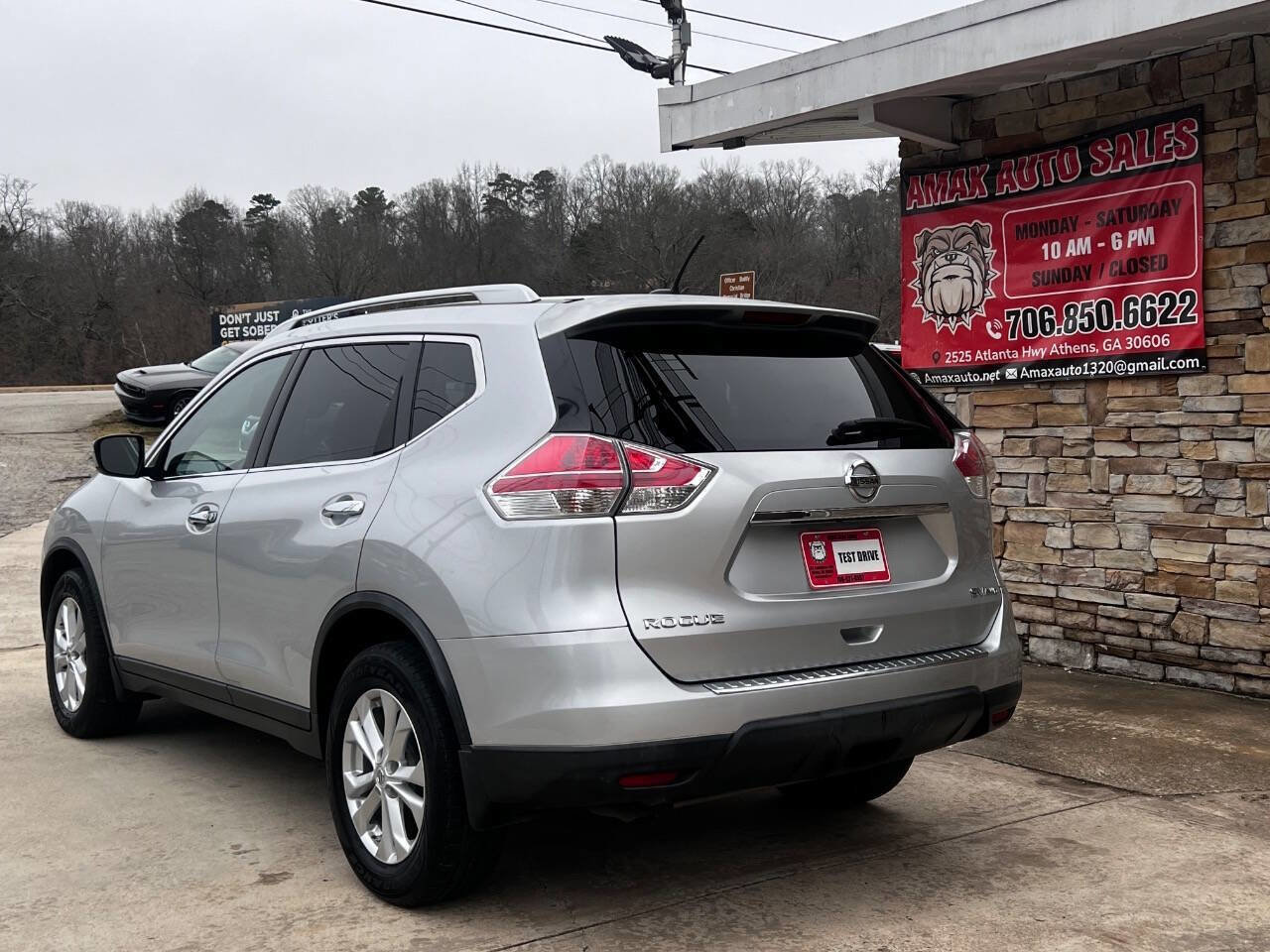 Used 2015 Nissan Rogue SV image 4