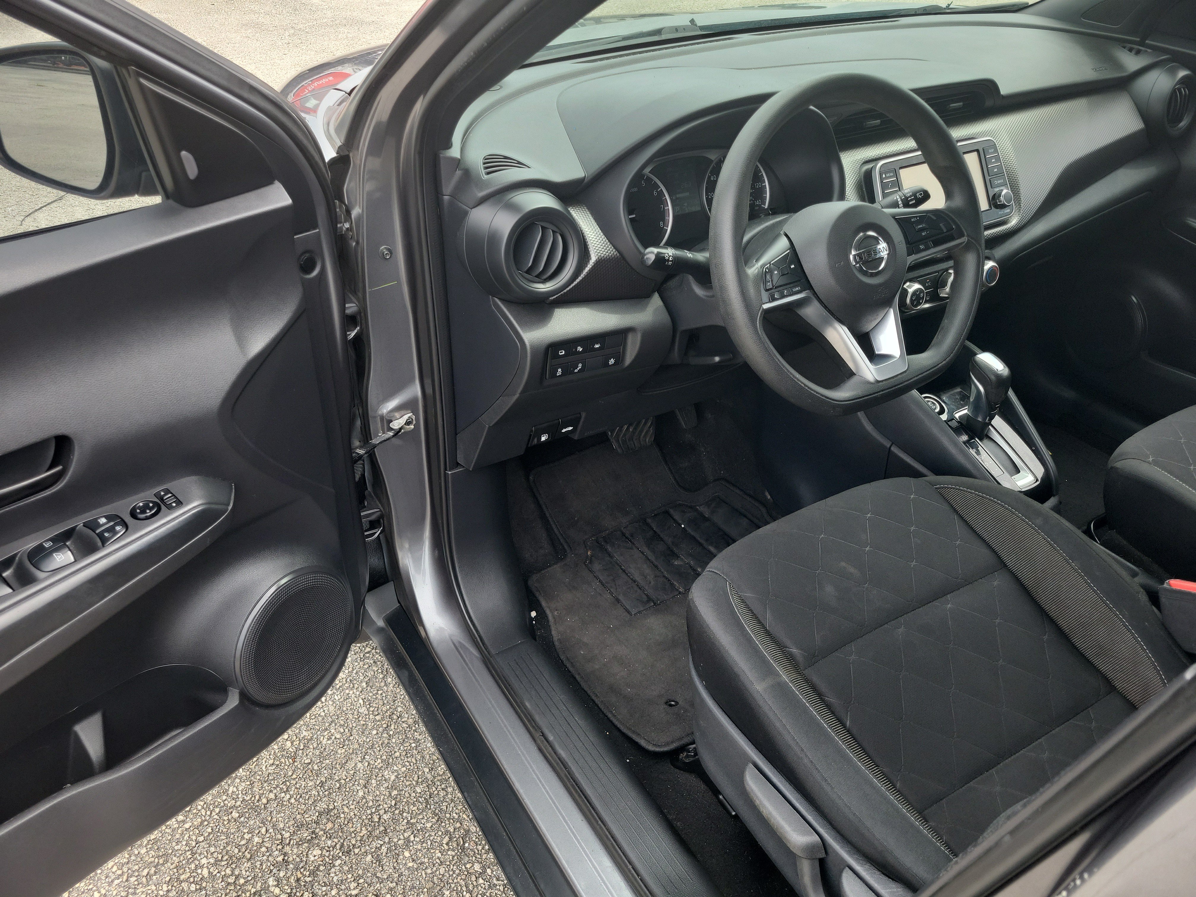 Used 2020 Nissan Kicks S FWD image 12