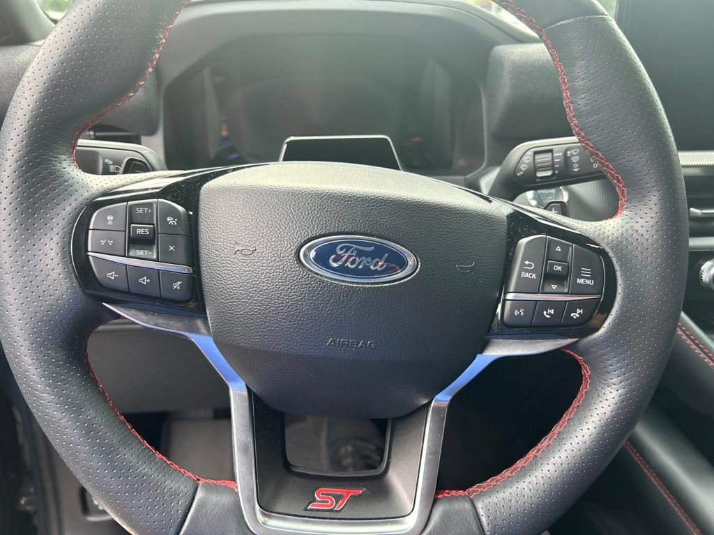 Used 2025 Ford Explorer ST AWD/4WD image 8