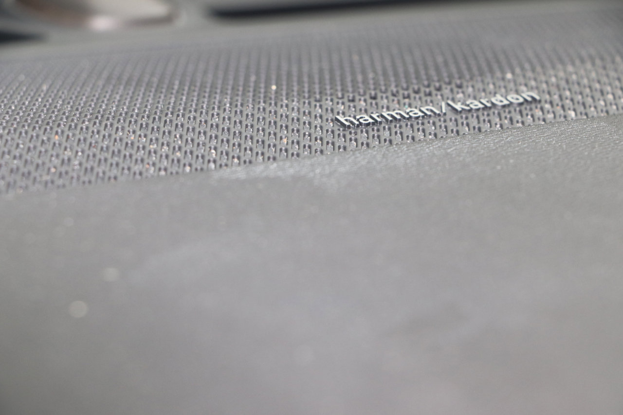 Used 2021 Volvo XC40 T5 R-Design w/ Advanced Package image 33