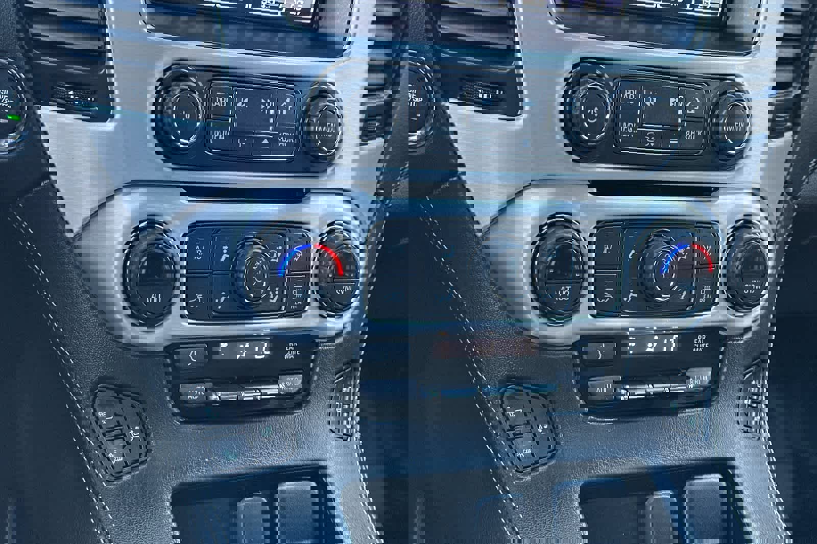 Used 2019 GMC Yukon SLT image 21