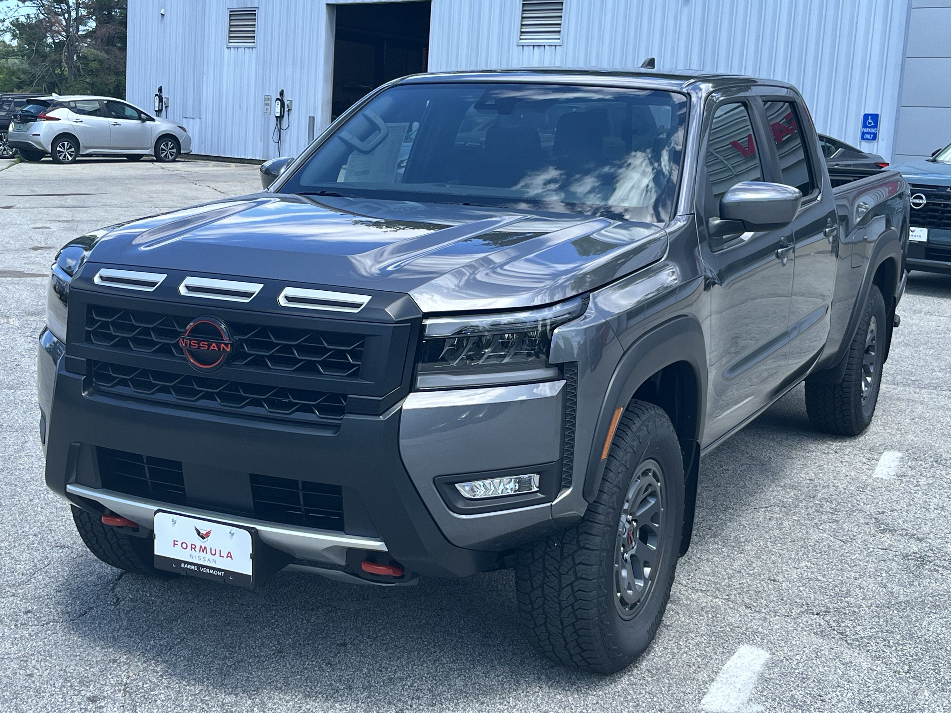 New 2026 Nissan Frontier PRO-4X w/ Tow Package AWD/4WD image 3