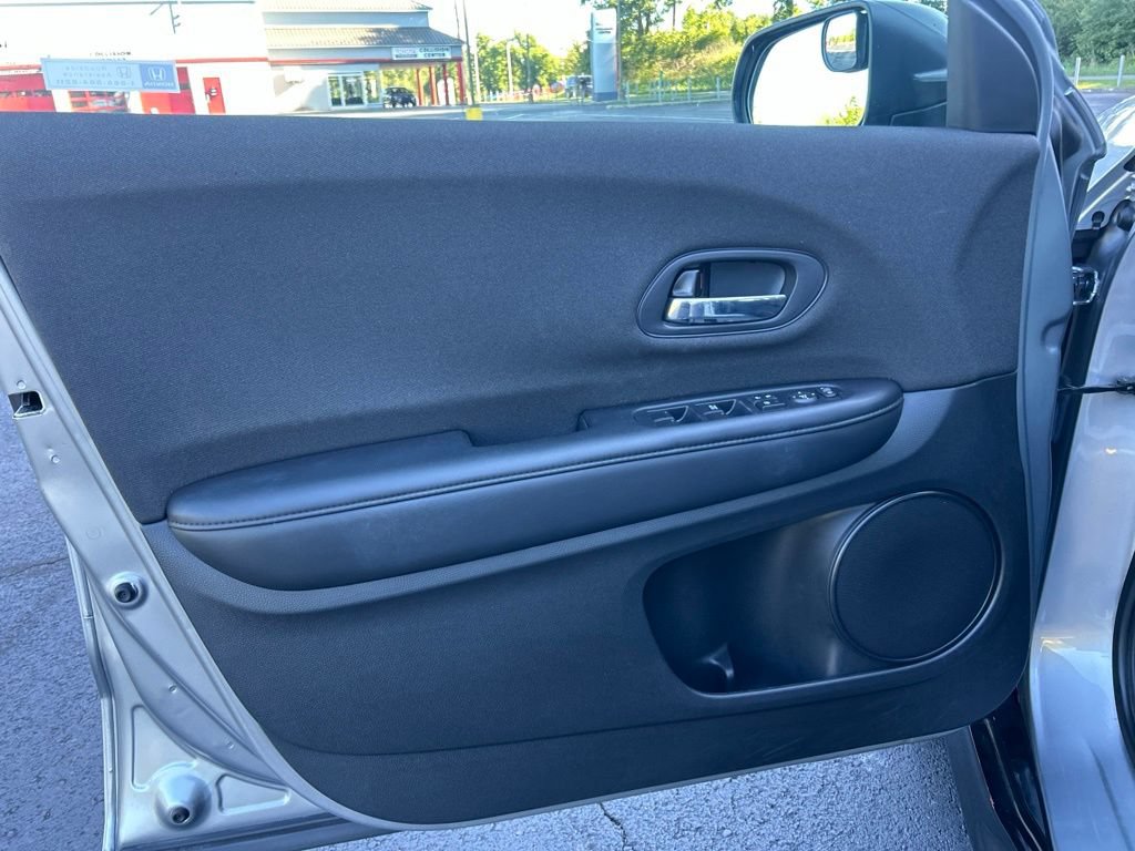 Used 2019 Honda HR-V Sport image 8