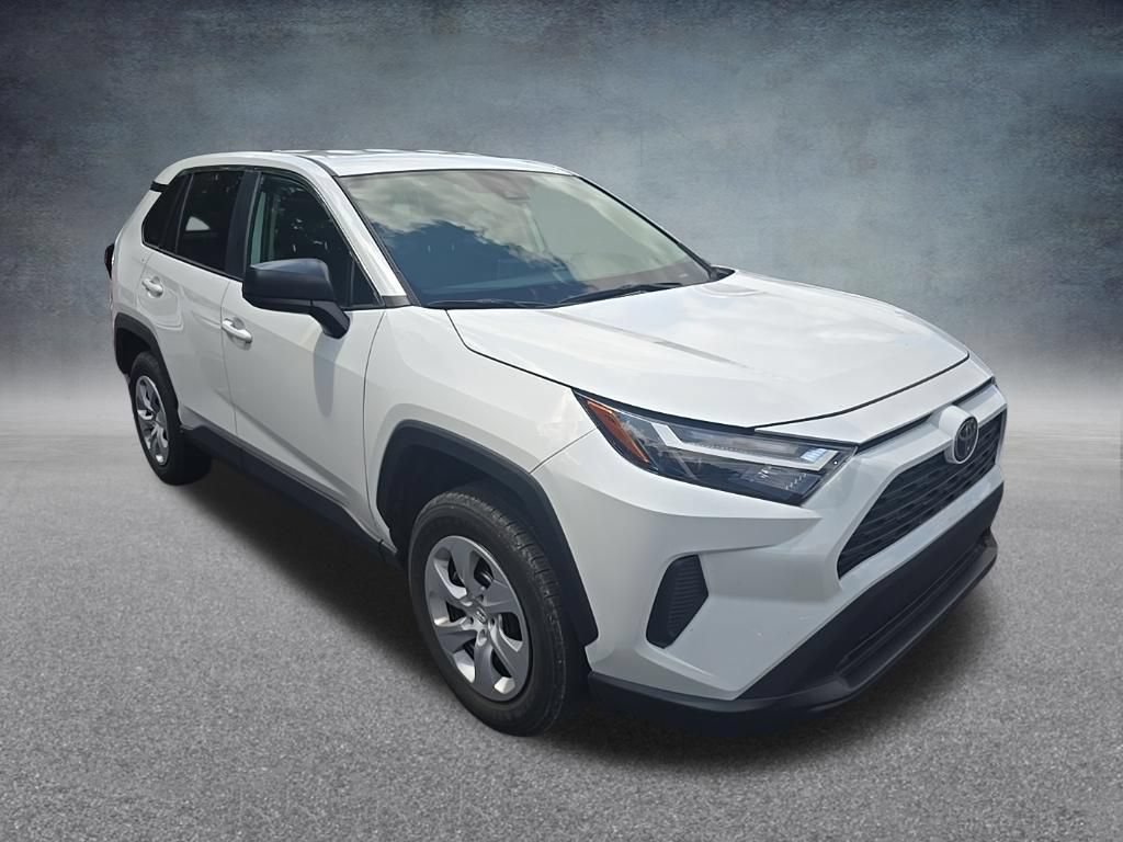 Used 2025 Toyota RAV4 LE AWD/4WD image 8