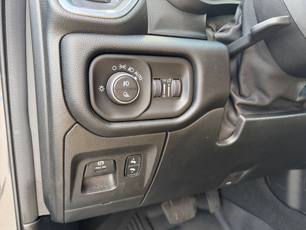 Used 2019 RAM 1500 Laramie AWD/4WD image 20