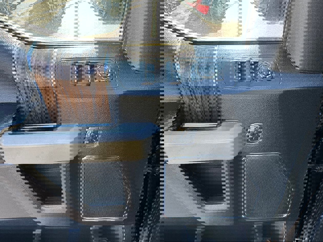 Used 2018 Ford F150 Lariat w/ Equipment Group 501A Mid image 11