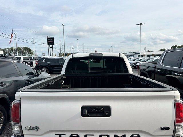 Used 2020 Toyota Tacoma TRD Off-Road w/ Technology Package AWD/4WD image 34