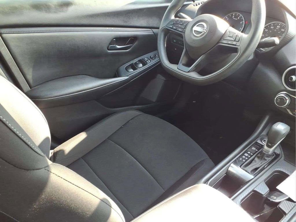 Used 2024 Nissan Sentra S image 9