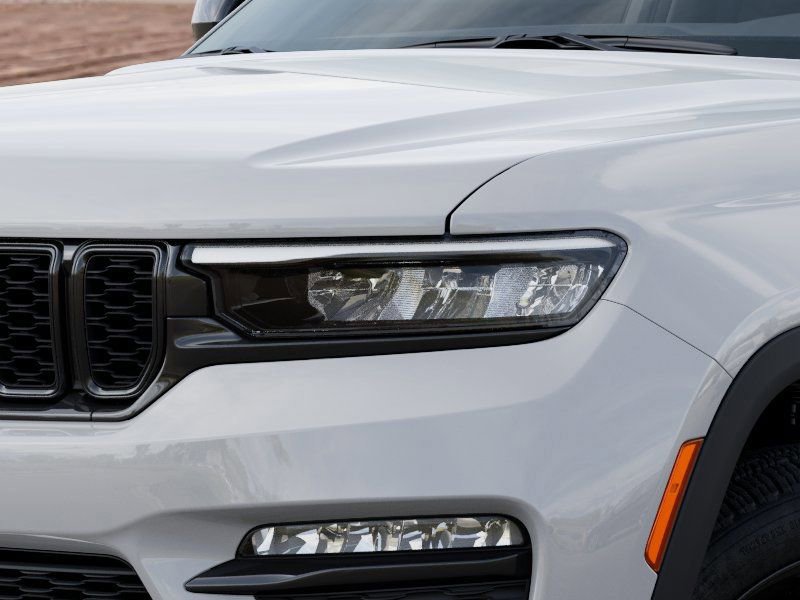 New 2025 Jeep Grand Cherokee Limited w/ Black Appearance Package image 10