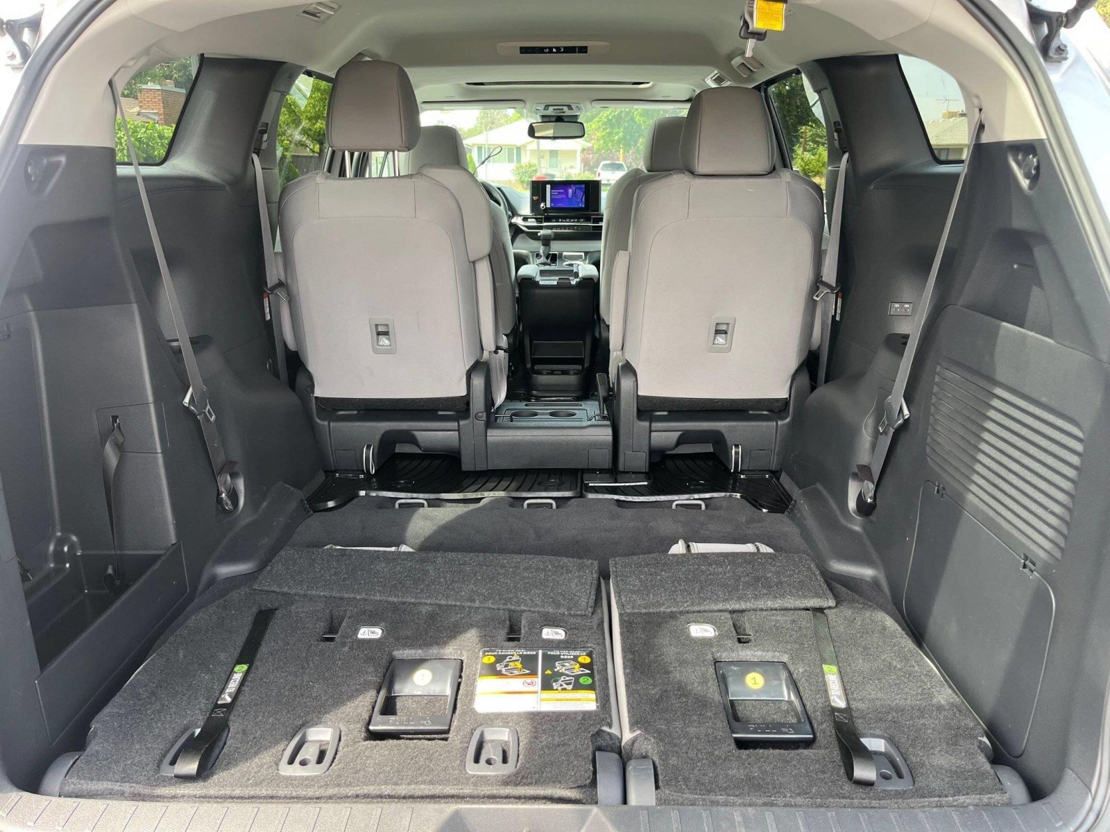 Used 2025 Toyota Sienna LE w/ LE Plus Package AWD/4WD image 26