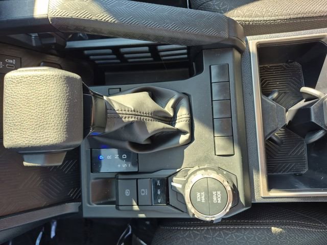Used 2025 Toyota 4Runner SR5 AWD/4WD image 24