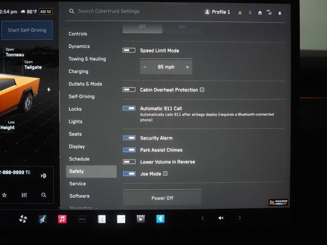 Used 2024 Tesla Cybertruck AWD Crew Cab image 39