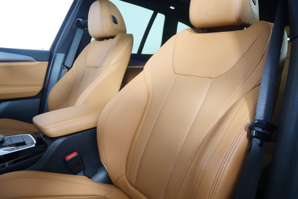 Certified 2024 BMW X3 sDrive30i w/ Convenience Package RWD image 11