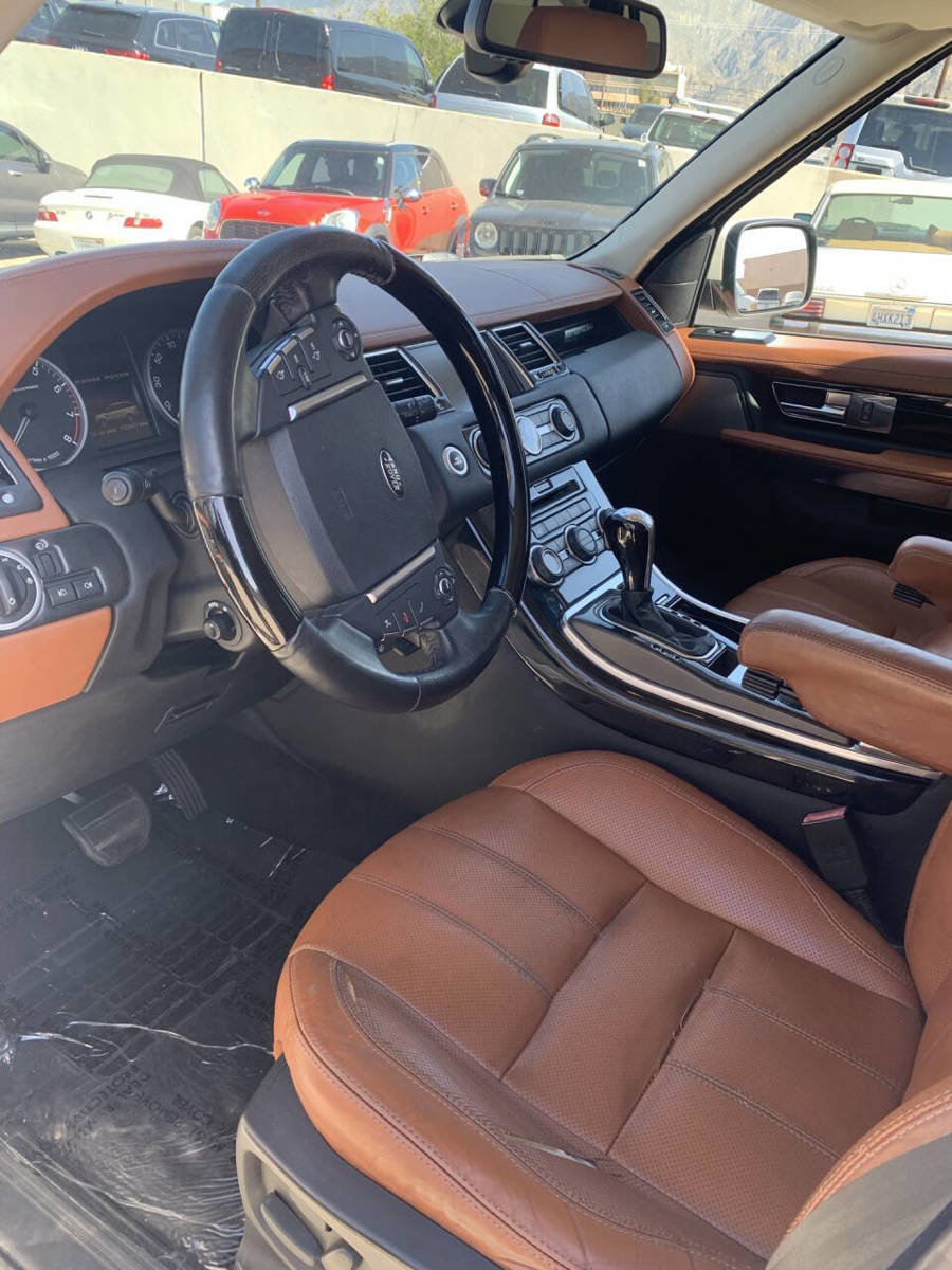 Used 2010 Land Rover Range Rover Sport Supercharged AWD/4WD image 11